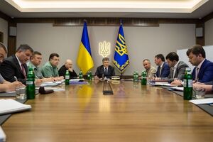 Порошенко заявил, что вопрос реформирования СБУ приобрел особую остроту