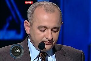 Матиос: Задержанных мужчин пытали при помощи предмета, похожего на электрогенератор