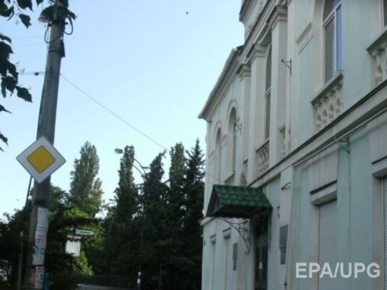 Со здания Меджлиса сняли флаг