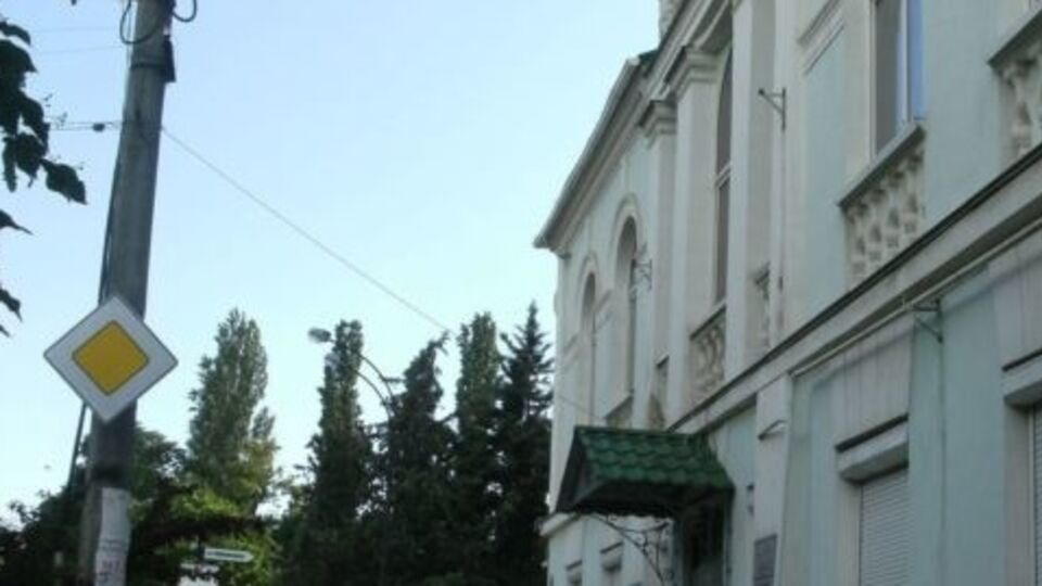 Со здания Меджлиса сняли флаг