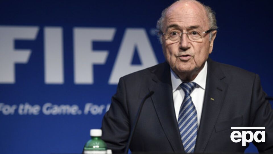 Накануне президент ФИФА Йозеф Блаттер сообщил о своей отставке