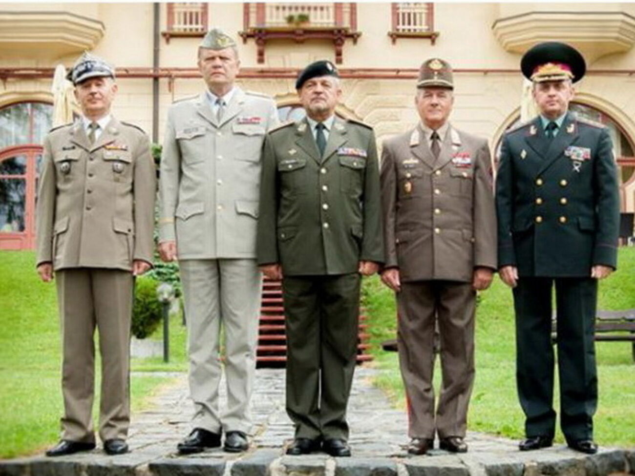 В городе Старый Смаковец прошла встреча делегаций вооруженных сил Польши, Чехии, Венгрии, Словакии и Украины