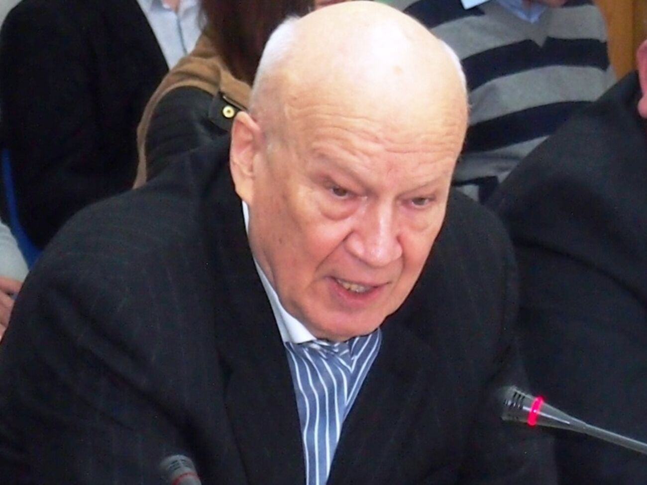 Владимир Горбулин:&nbsp;Сегодня Украинское государство с оружием в руках отстаивает свое право на свободу и независимость