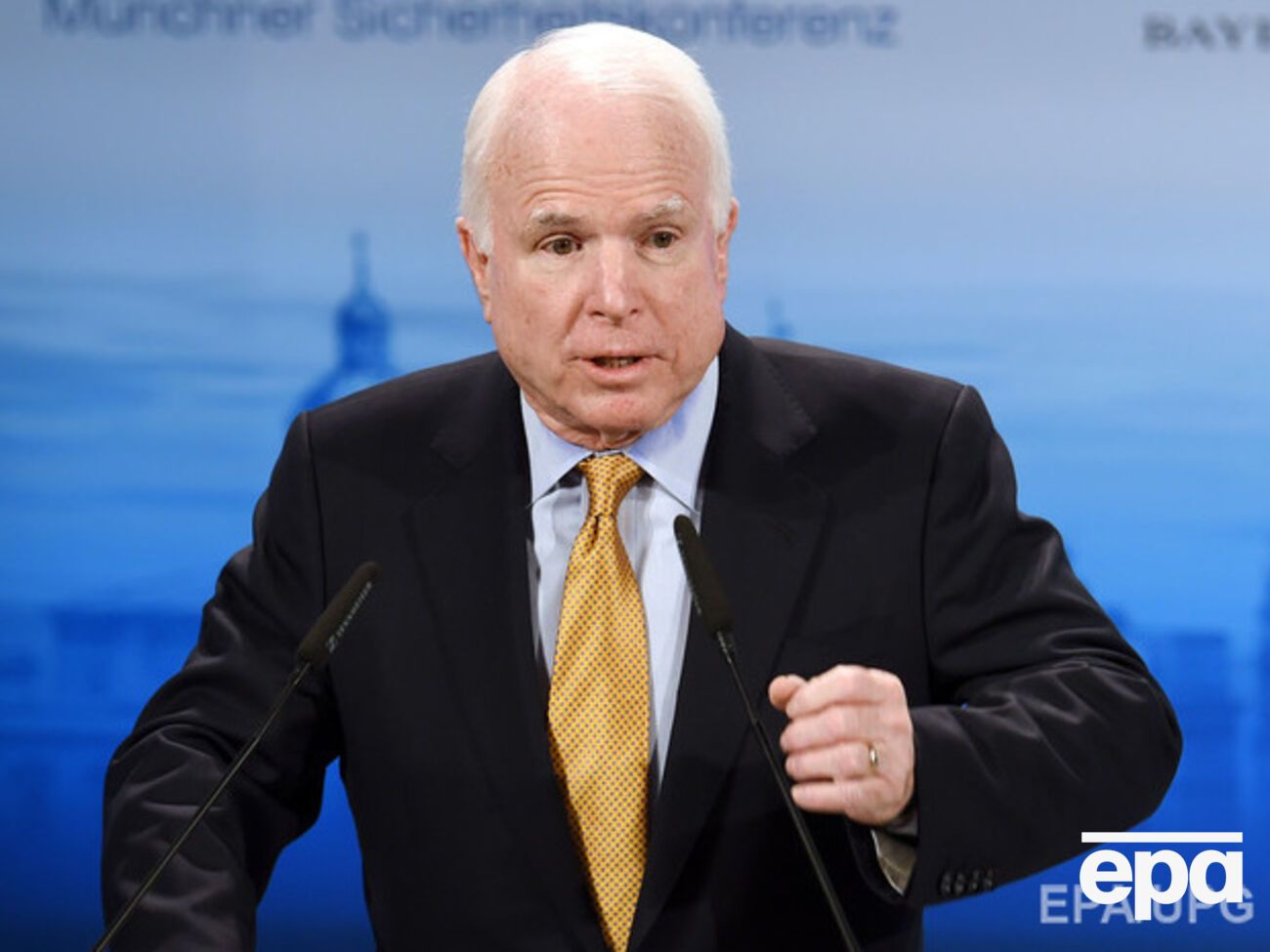 Маккейн считает, что поставки американского газа в Европу могут начаться через два года