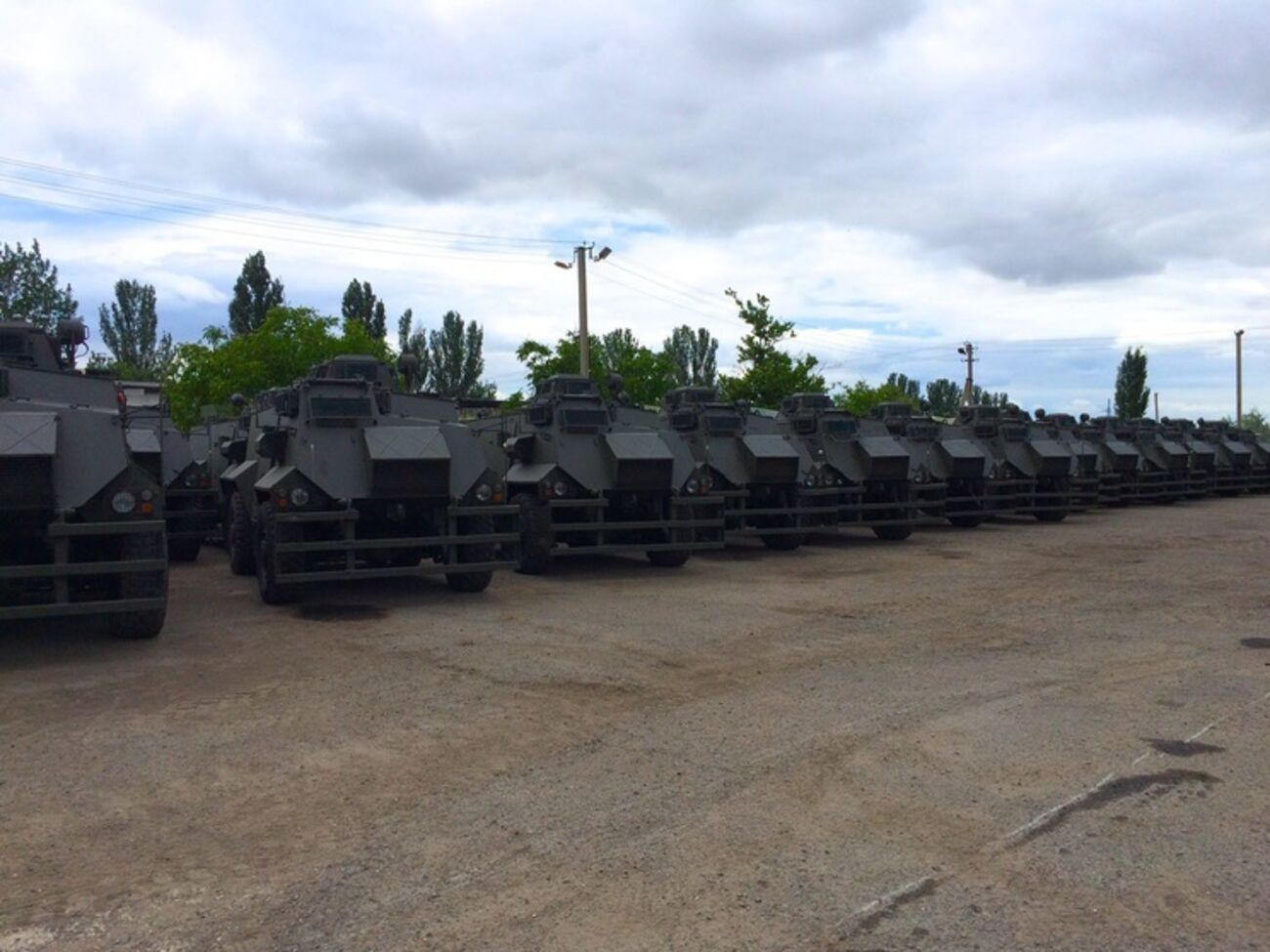 В Украину прибыли 55 бронеавтомобилей "Саксон"