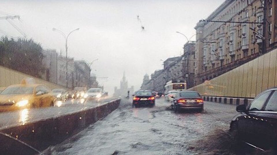 На Москву и Курск обрушились ливни