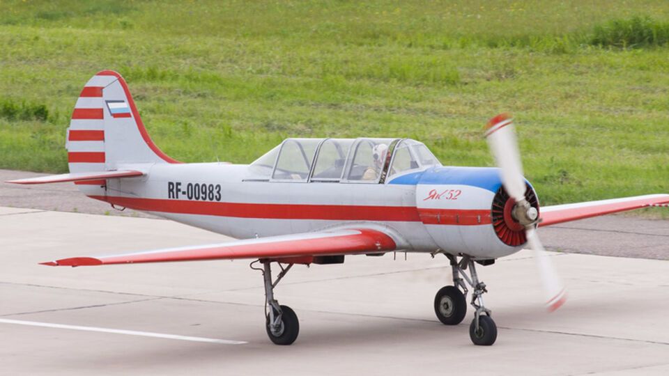 Угнанный "Як-52"совершил аварийную посадку в городе Ялуторовск Тюменской области