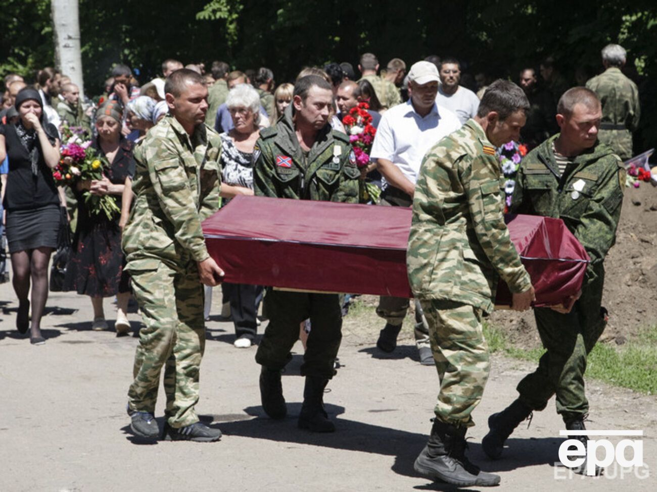 Боевики в Донецке жалуются на потери под Марьинкой, сообщил журналист Бочкала