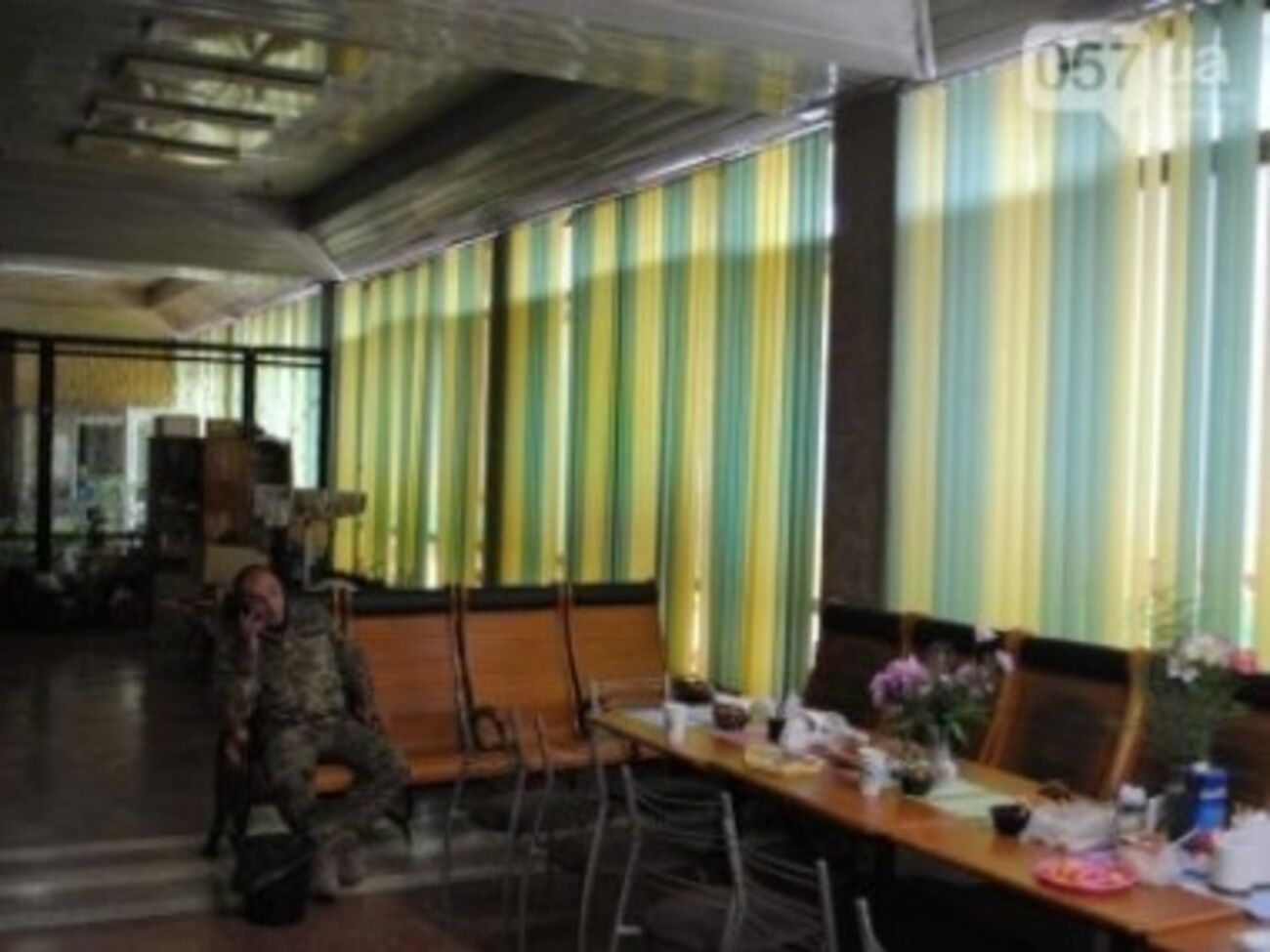 Бойцов "забыли" на вокзале в Харькове