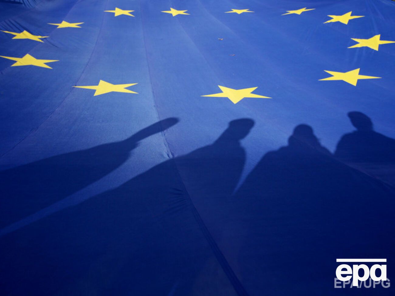 Почти половина украинцев поддерживает вступление в ЕС