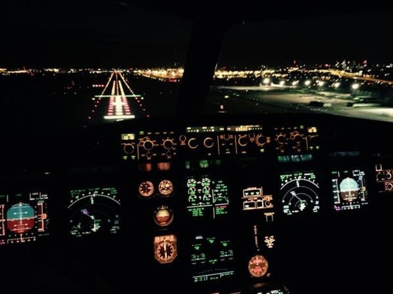 Работа варшавского аэропорта имени Шопена восстановлена