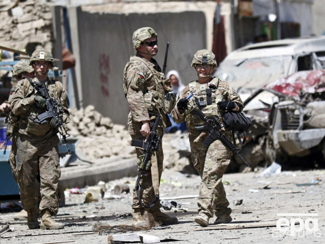 Здание парламента Афганистана атаковали талибы