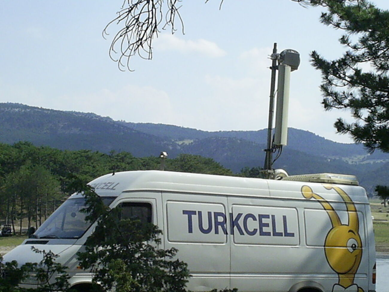 Турецкая компания хочет выкупить украинского мобильного оператора