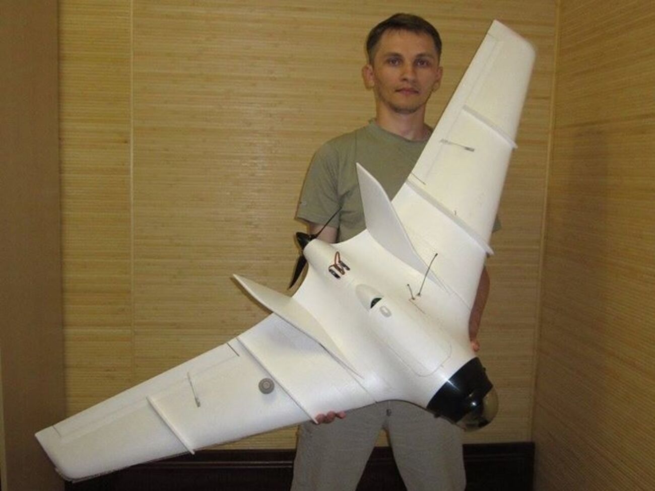 Дмитрий Явдошенко сам вызвался помочь в сборке первого БПЛА