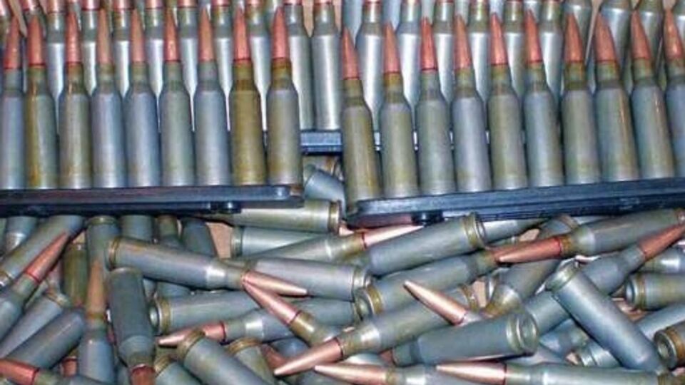 Сотрудники Службы безопасности Украины совместно с военнослужащими Вооруженных сил и силами Нацгвардии раскрыли три тайника с оружием