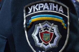 МВД: Узнав, что правоохранители пришли с санкцией на обыск, подозреваемый пытался скрыться