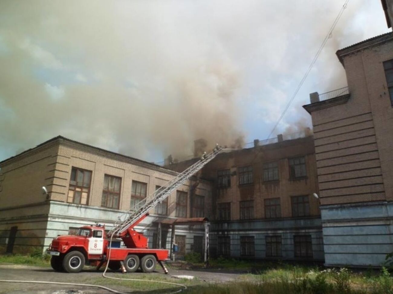 ГСЧС:&nbsp;До прибытия пожарных персонал заведения самостоятельно эвакуировал учеников из помещения