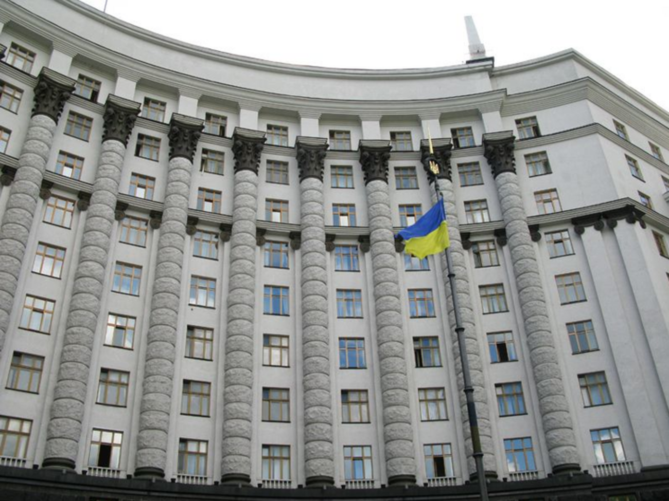 Кабмин увеличил граничную численность заместителей председателей областных государственных администраций