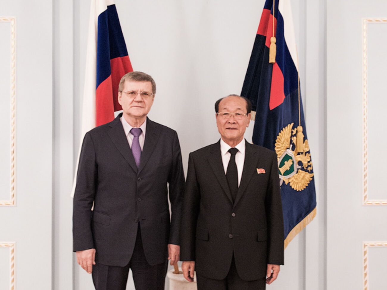 Генеральный прокурор РФ Юрий Чайка и верховный прокурор КНДР Чан Бен Гю