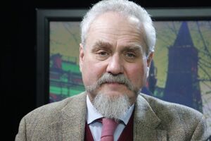 Андрей Зубов считает, что политика Владимира Путина ухудшает положение правящей элиты РФ