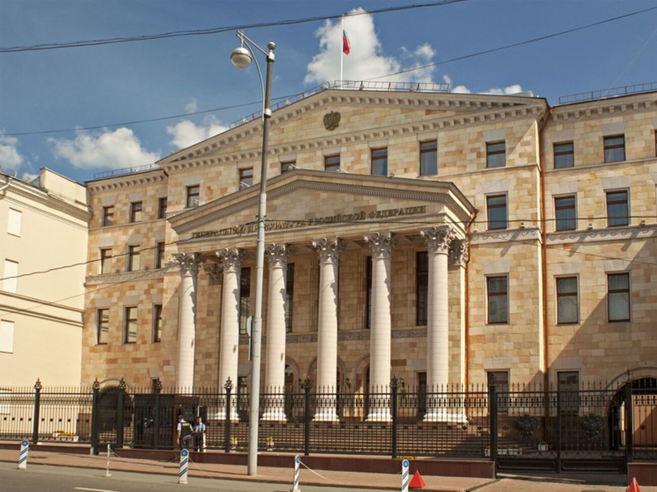 Генпрокуратура РФ требует от Роскомнадзора ограничить доступ к сайту общества защиты прав потребителей из-за "Памятки для российских туристов, направляющихся на отдых в Крым"