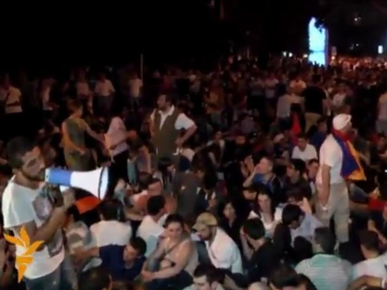 Организаторы акции требуют от властей отменить решение о подорожании электроэнергии