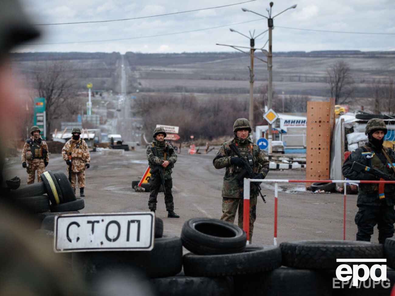 Боец "Айдара" пытался вывезти пулемет и гранатомет