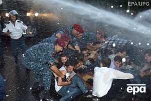 Полиция разогнала митинг в Ереване рано утром 23 июня