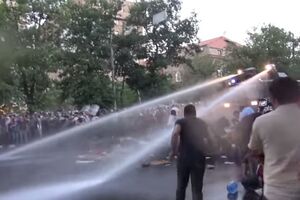 Полиция разогнала акцию в Ереване за несколько минут