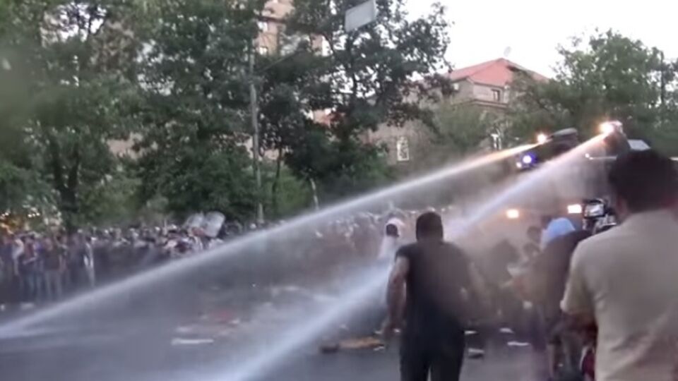 Полиция разогнала акцию в Ереване за несколько минут