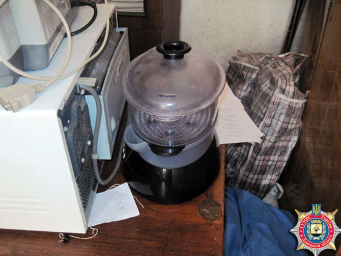 Изъятые у задержанных вещи