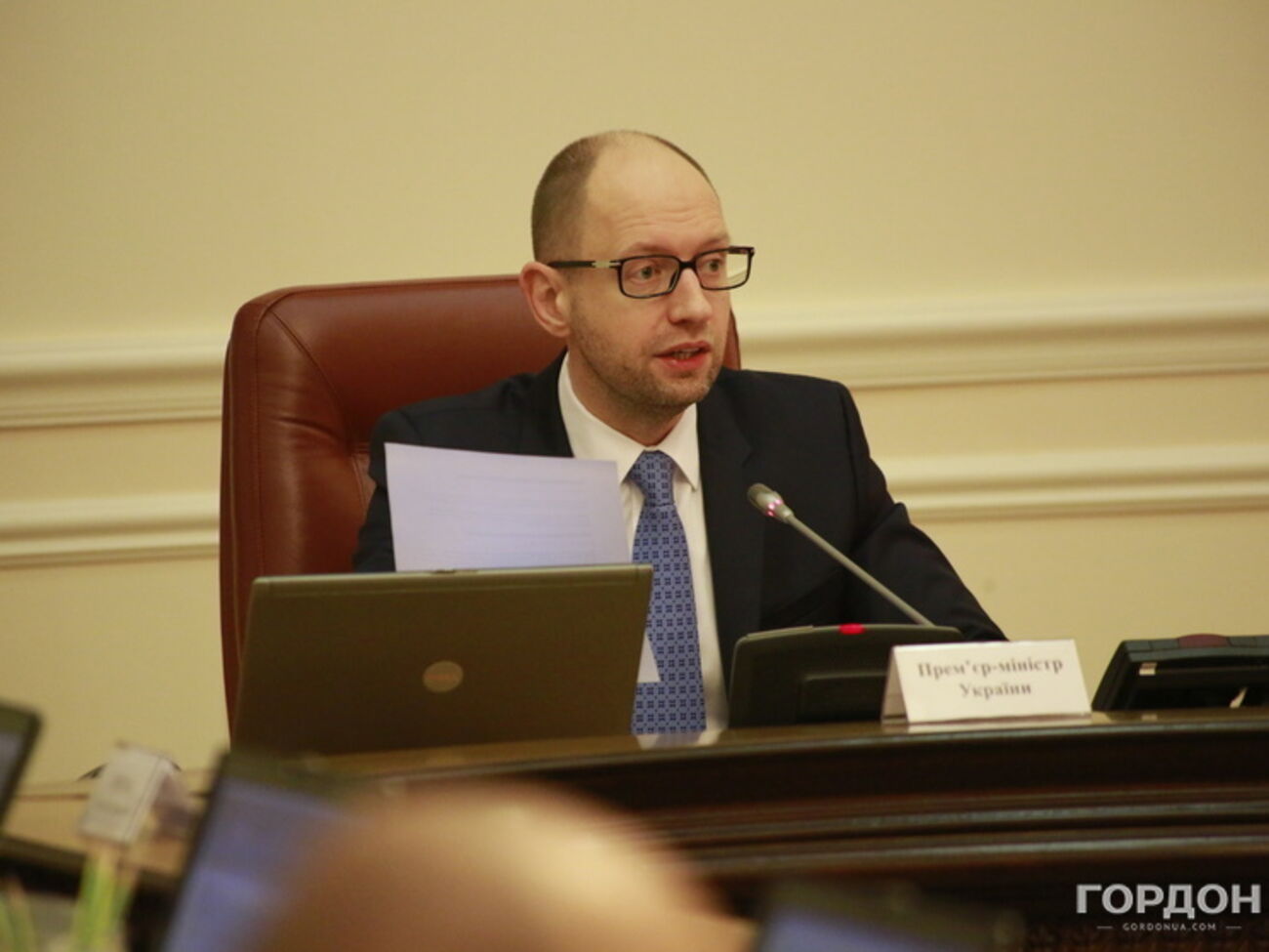 Яценюк: Считаю, что министры не могут управлять государственными компаниями