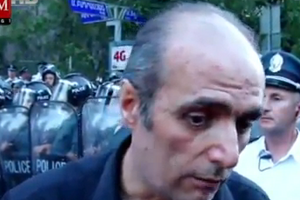 В Ереване снова собрались протестующие. Онлайн-трансляция