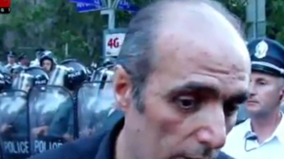 В Ереване снова собрались протестующие. Онлайн-трансляция