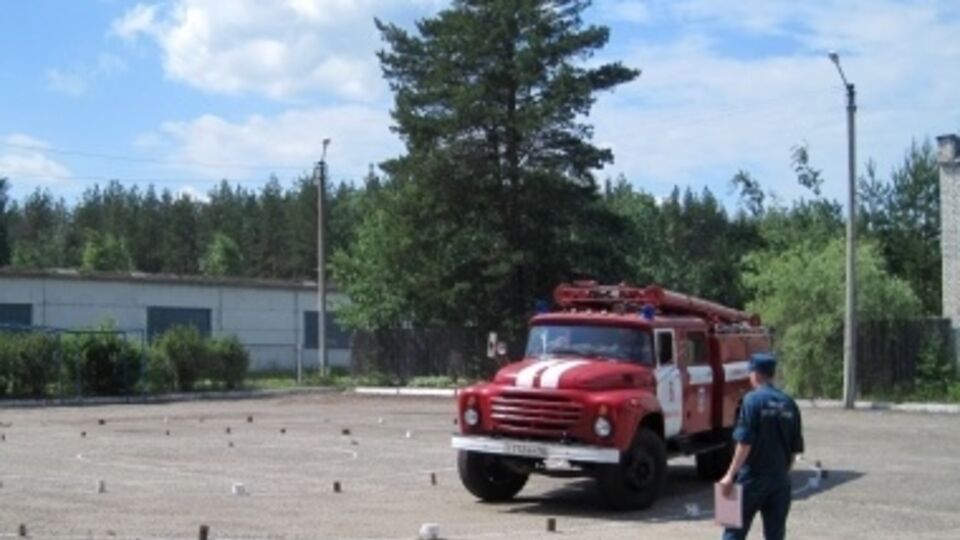 МЧС РФ: Пожар на нефтеперерабатывающем заводе компании "Роснефть" потушен