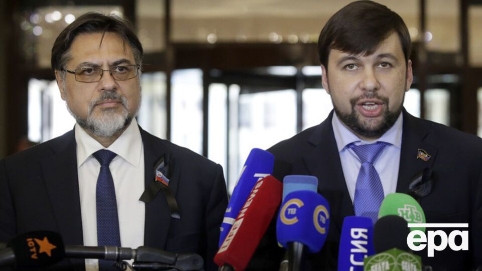 Представитель "ЛНР" Владислав Дейнего (на фото слева) и представитель "ДНР" Денис Пушилин (справа) на переговорах в Минске