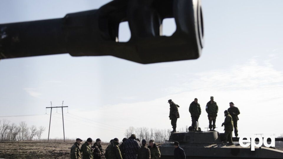 Боевики перебрасывают технику