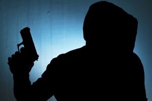 Неизвестный ограбил отделение банка в Киеве