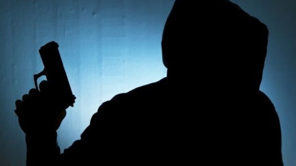 Неизвестный ограбил отделение банка в Киеве