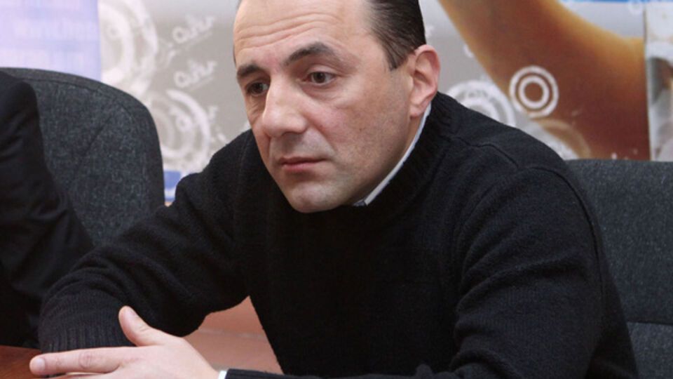 Меграбян: Сейчас мяч находится на поле власти