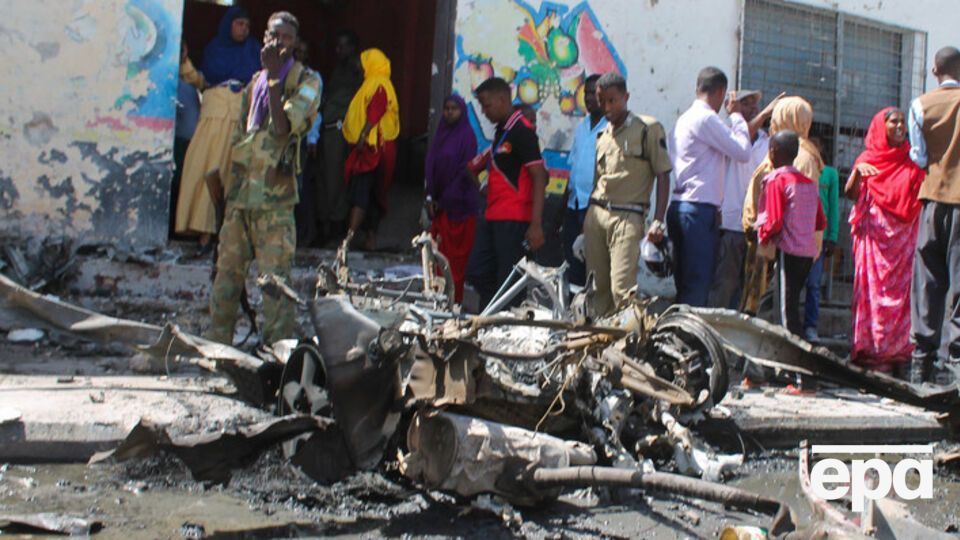 В Сомали исламисты взорвали машину с иностранными депутатами. Фоторепортаж