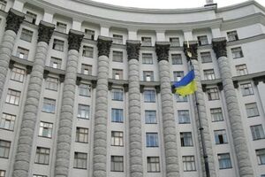 Кабмин передал "Укринформ" и УТР ведомству Стеця