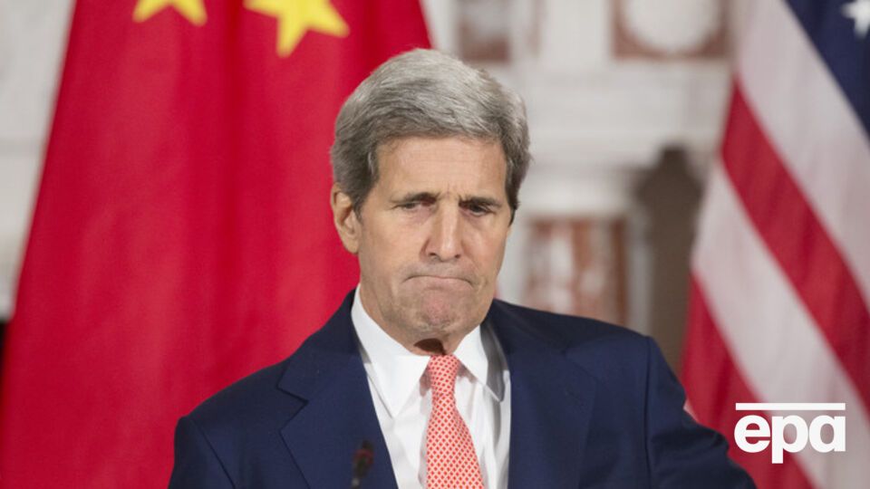 Керри заверил, что США не прослушивают Олланда