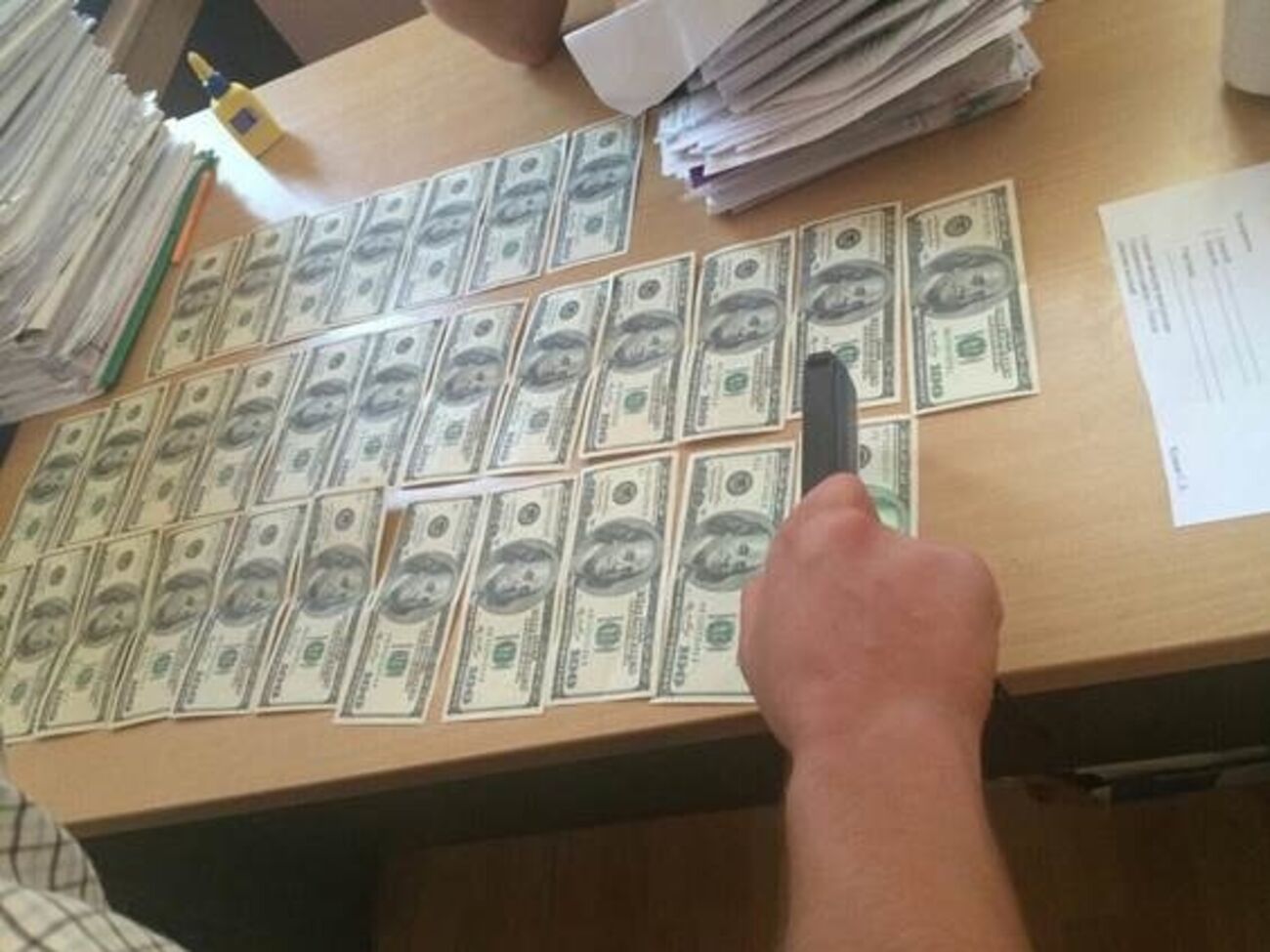 $3000 --- за непроведение проверки предприятия