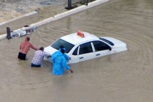 Прошедший в Сочи ливень затопил улицы города