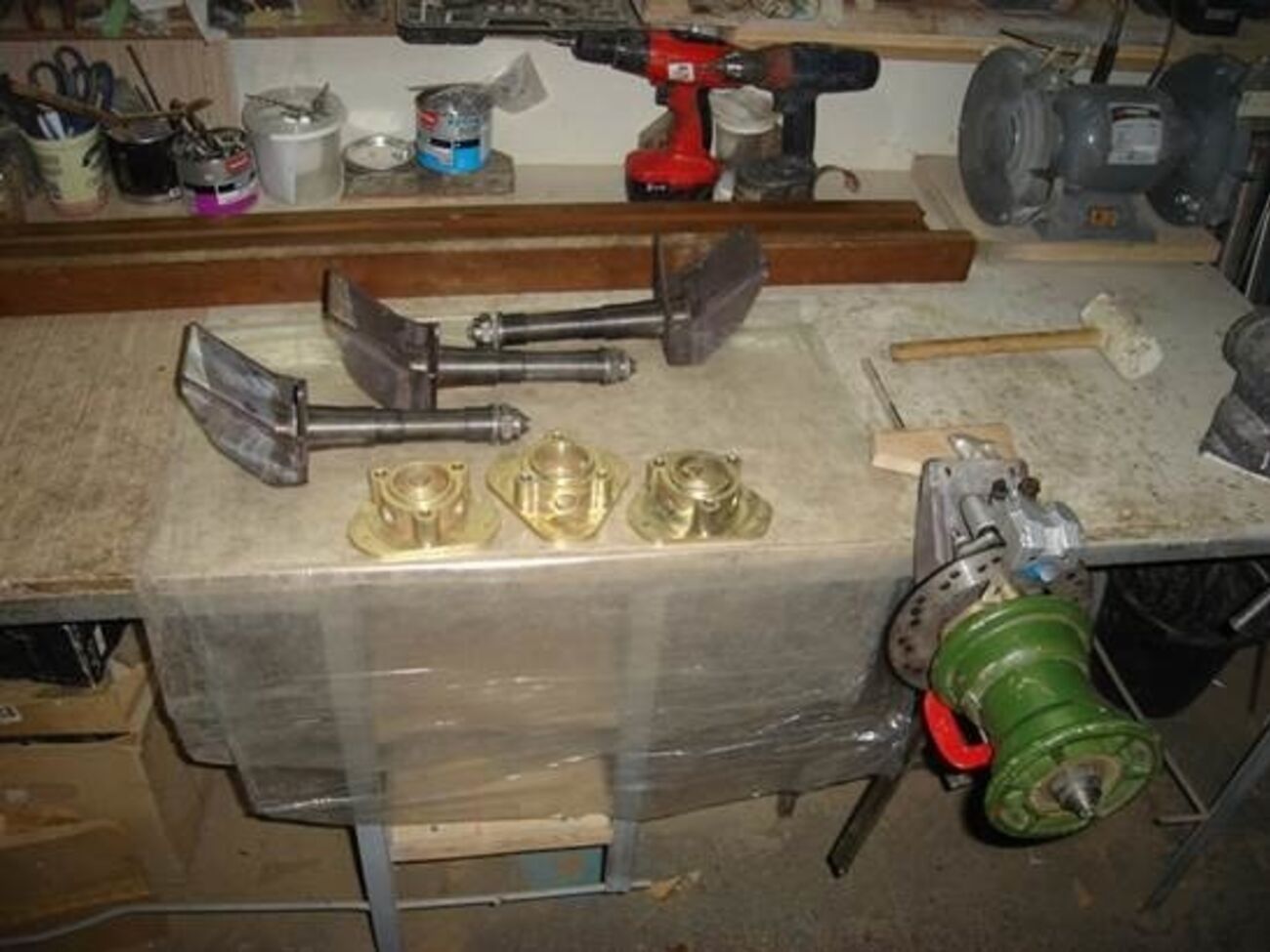 Террористы планировали изготовить беспилотник, который мог нести до 100 кг бомб