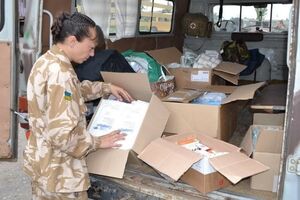 Военным медикам передали помощь из Швейцарии