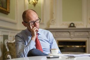 Премьер-министр Арсений Яценюк считает уход в отставку предательством