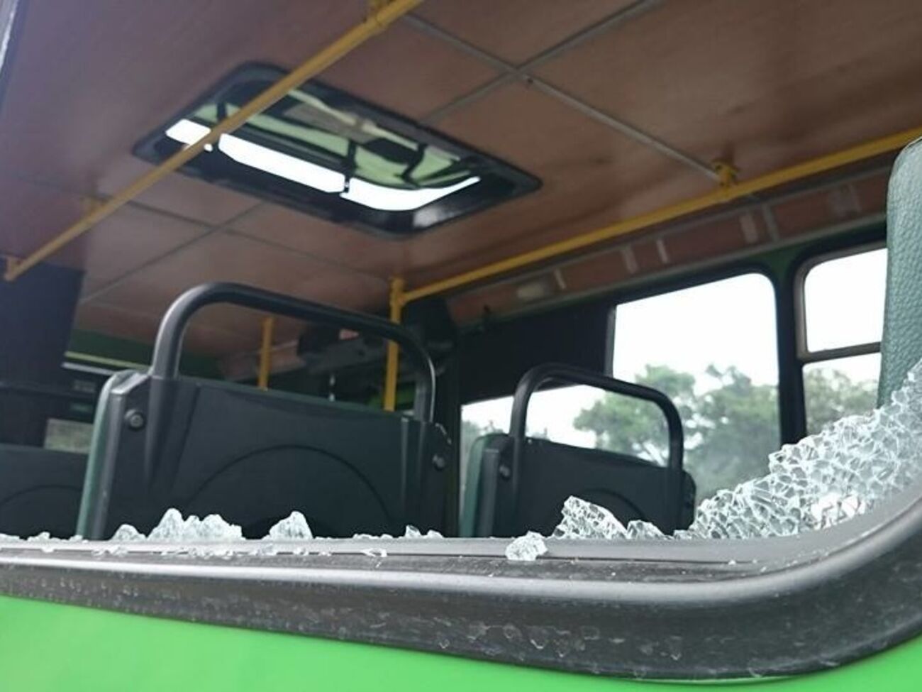 В Харькове обстреляли две маршрутки, пострадали двое пассажиров. Фоторепортаж