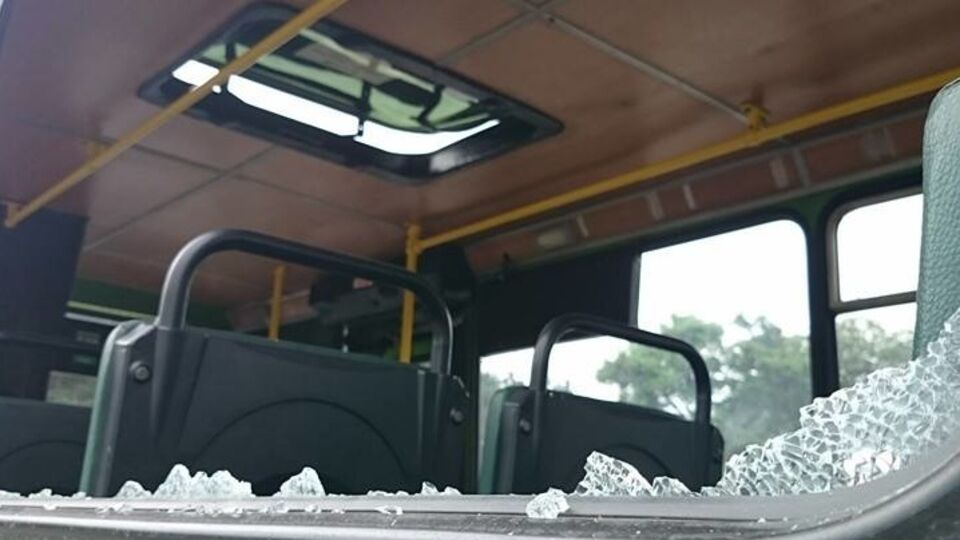 В Харькове обстреляли две маршрутки, пострадали двое пассажиров. Фоторепортаж